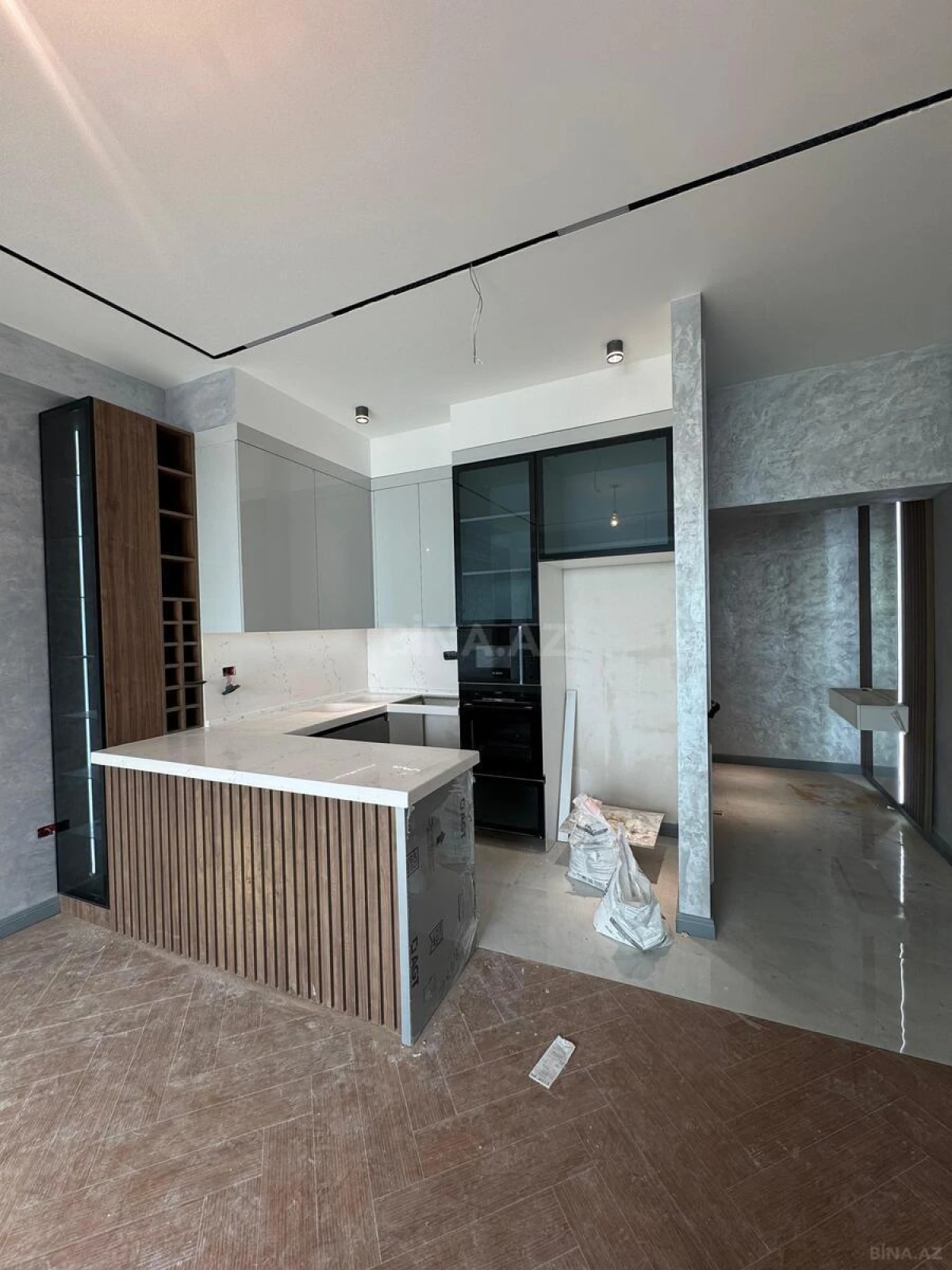 Satılır 4 otaqlı mənzil 100 m²