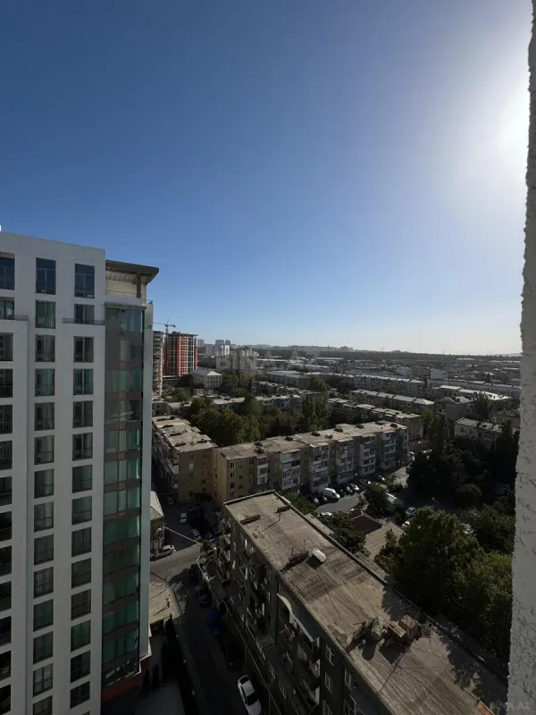 Satılır 4 otaqlı mənzil 100 m²