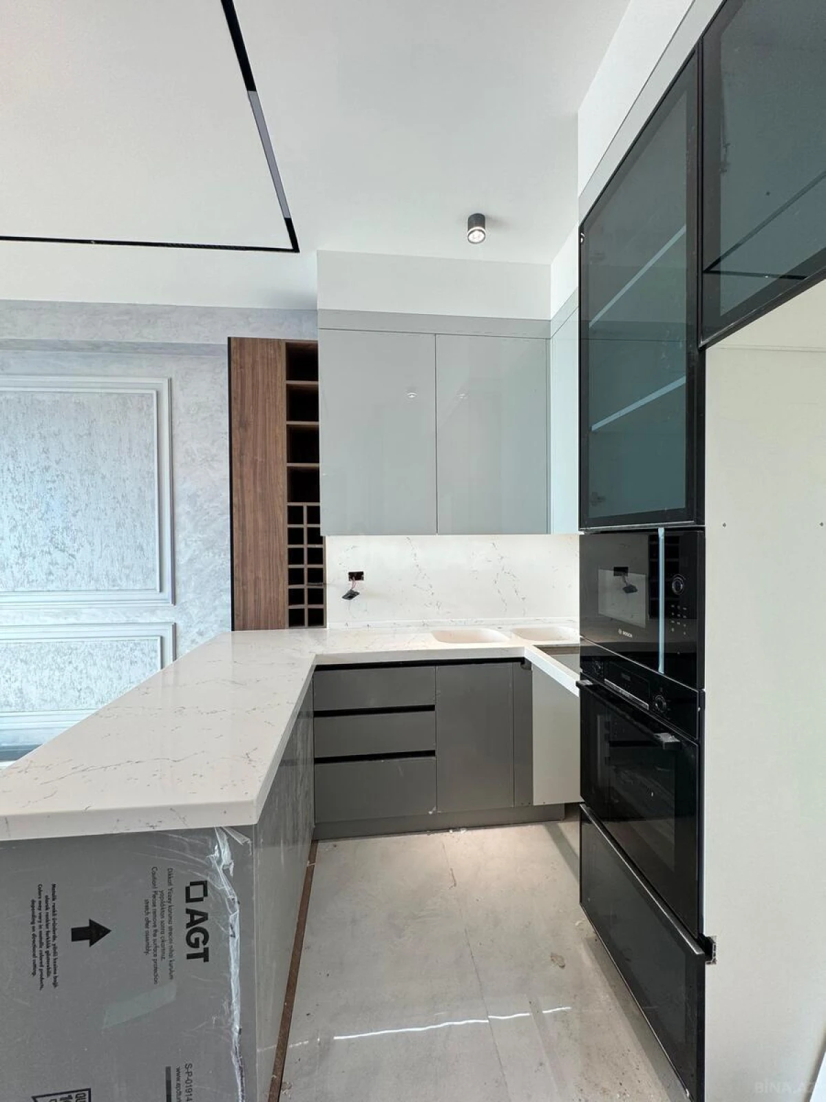 Satılır 4 otaqlı mənzil 100 m²