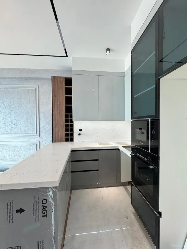 Satılır 4 otaqlı mənzil 100 m²