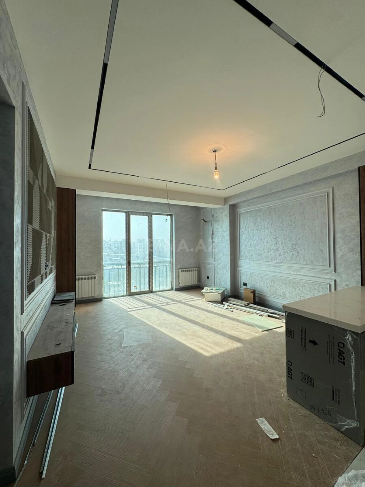 Satılır 4 otaqlı mənzil 100 m²