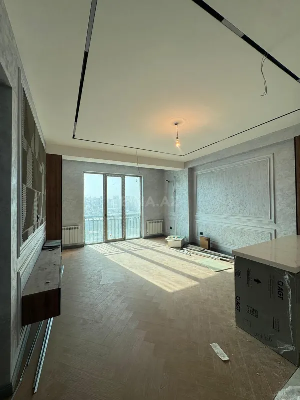 Satılır 4 otaqlı mənzil 100 m²