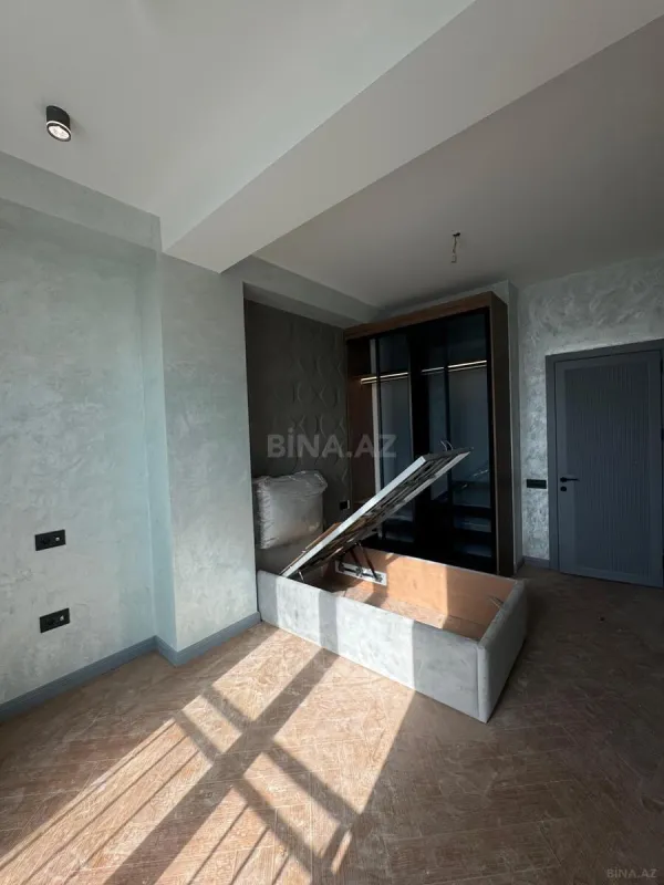 Satılır 4 otaqlı mənzil 100 m²