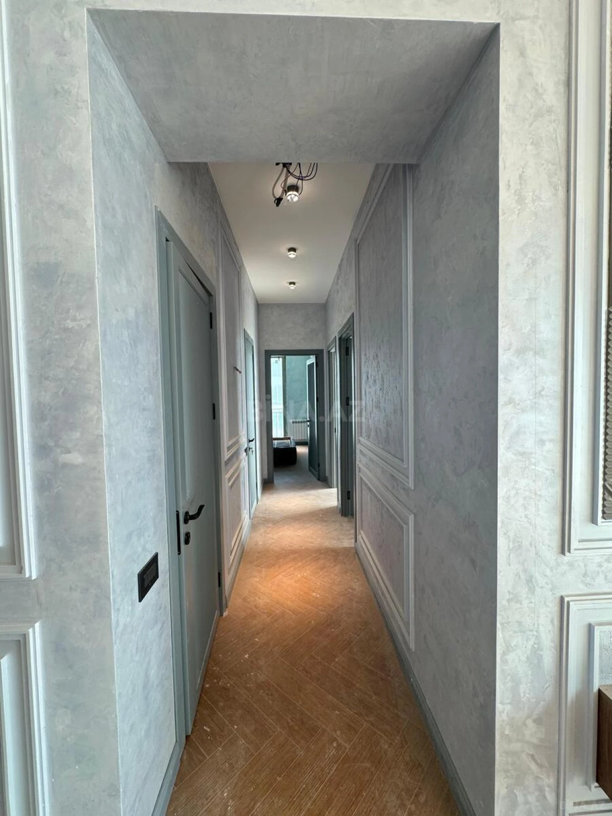 Satılır 4 otaqlı mənzil 100 m²