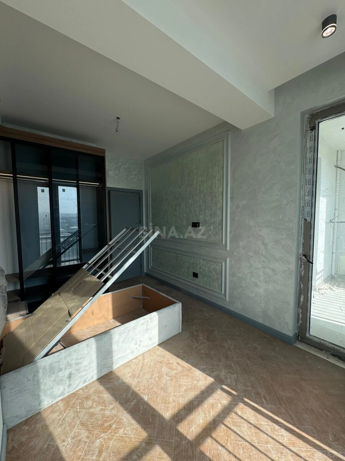 Satılır 4 otaqlı mənzil 100 m²