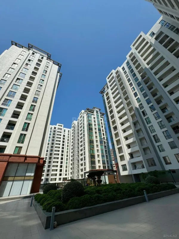 Satılır 4 otaqlı mənzil 100 m²