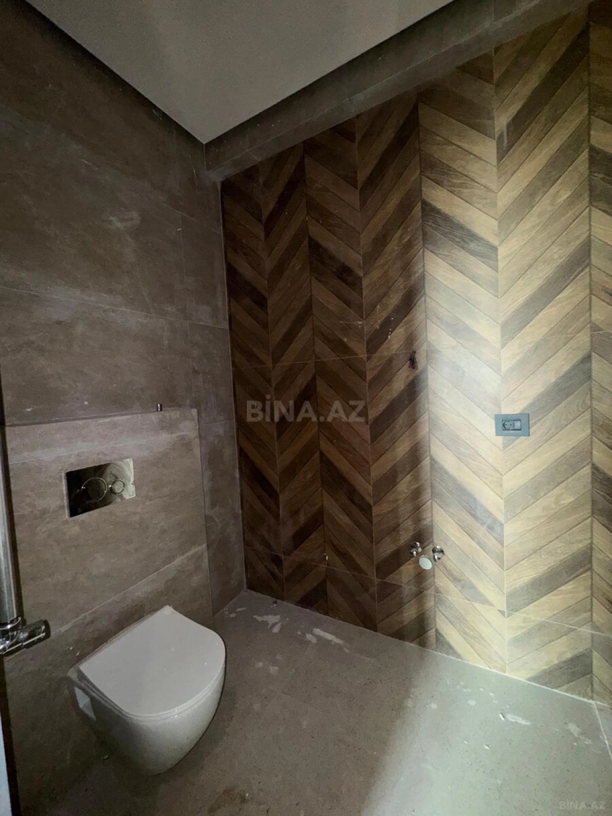 Satılır 4 otaqlı mənzil 100 m²