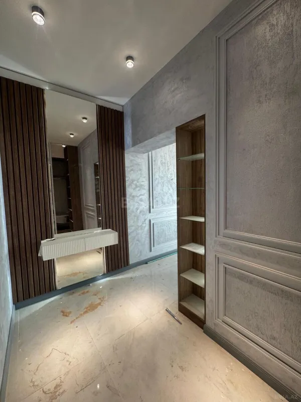 Satılır 4 otaqlı mənzil 100 m²