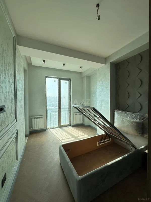 Satılır 4 otaqlı mənzil 100 m²