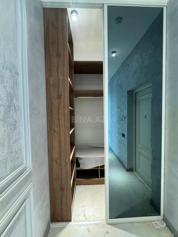 Satılır 4 otaqlı mənzil 100 m²