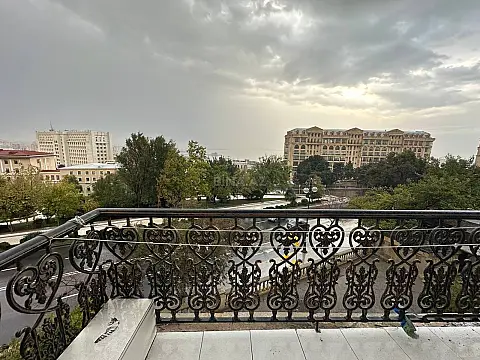 Satılır 2 otaqlı mənzil 48 m²