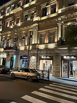 Satılır 3 otaqlı mənzil 100 m² — Bakı, Sahil qəs. 3 otaq 100.00 m²