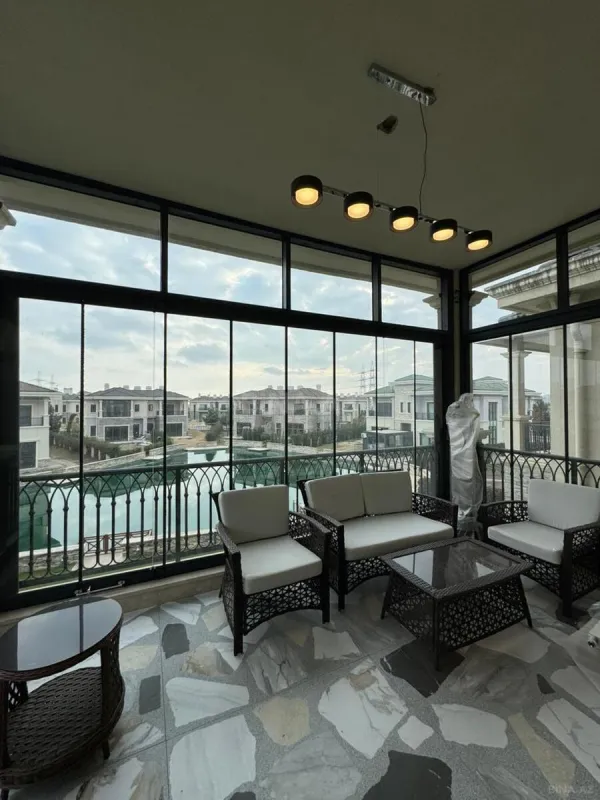 Satılır 5 otaqlı həyət evi 400 m²