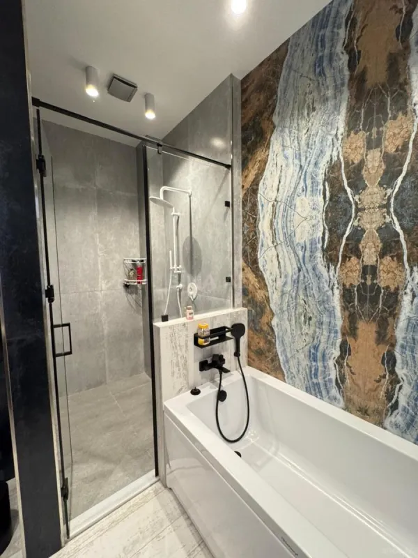 Satılır 5 otaqlı həyət evi 400 m²