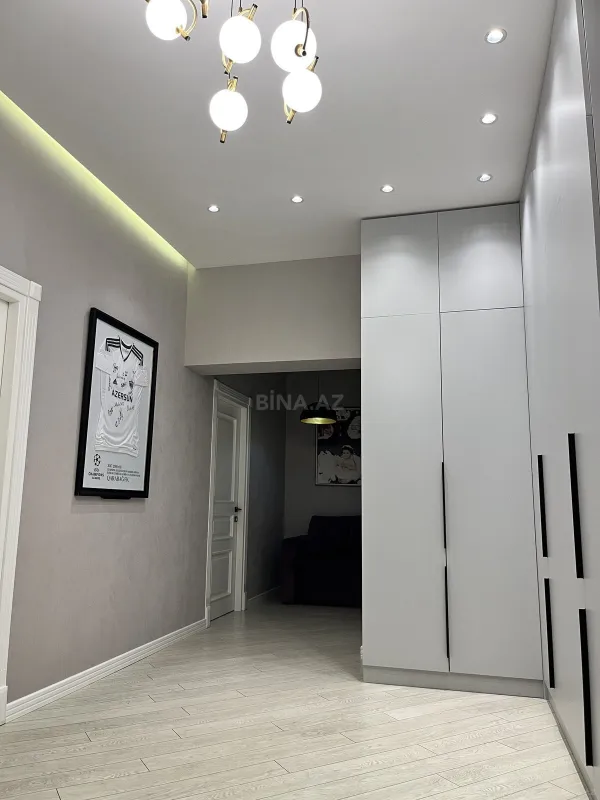 Satılır 2 otaqlı mənzil 88 m²