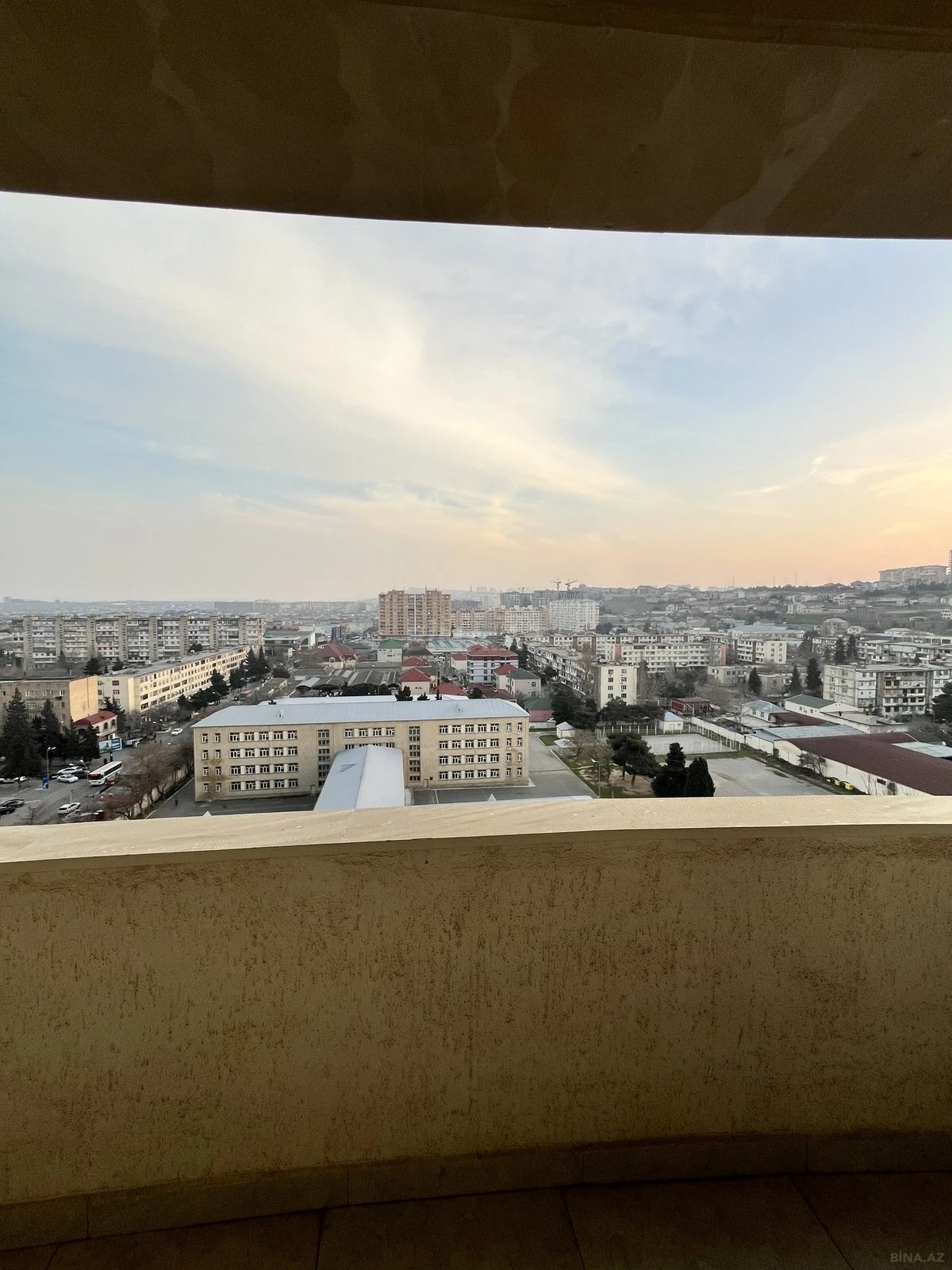 Satılır 2 otaqlı mənzil 88 m²