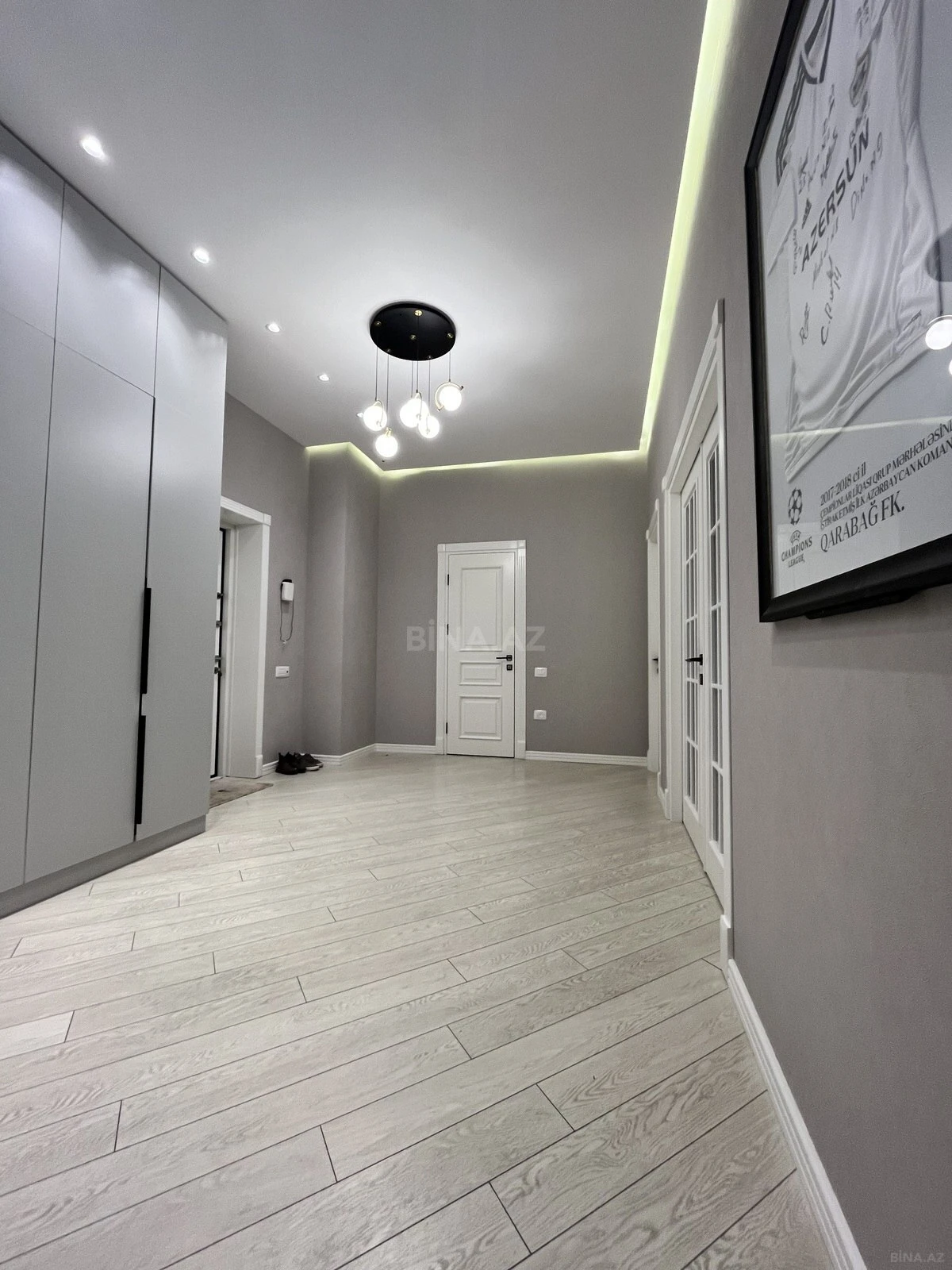 Satılır 2 otaqlı mənzil 88 m²
