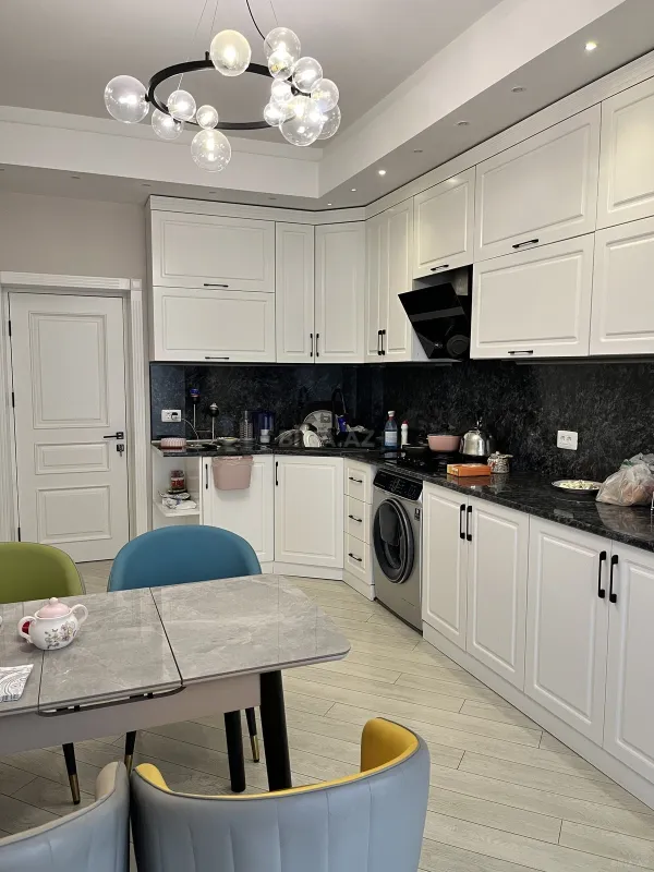 Satılır 2 otaqlı mənzil 88 m²