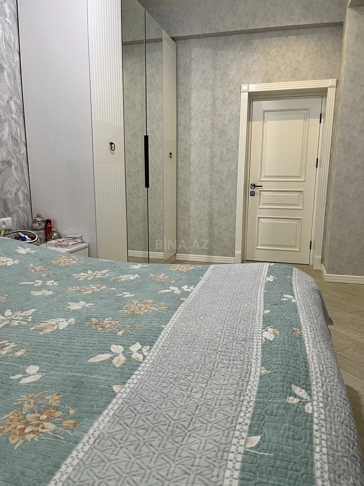 Satılır 2 otaqlı mənzil 88 m²