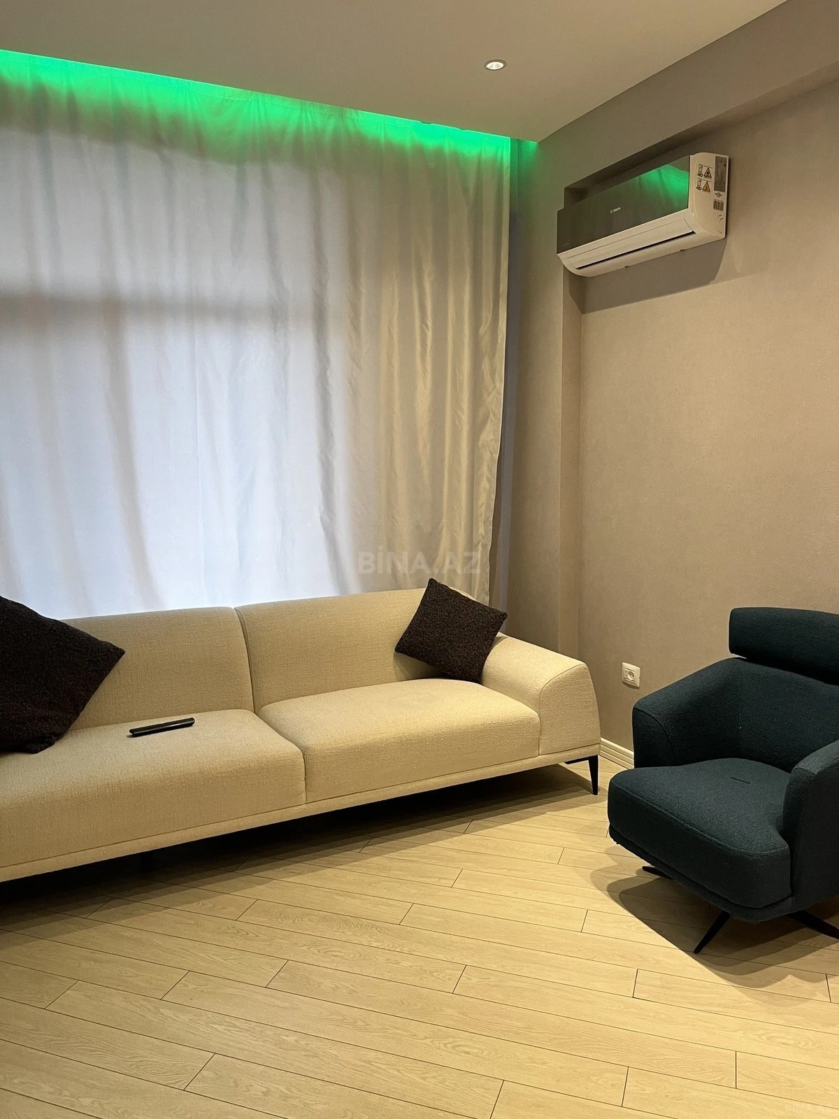 Satılır 2 otaqlı mənzil 88 m²