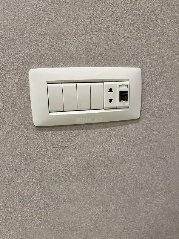 Satılır 2 otaqlı mənzil 88 m²