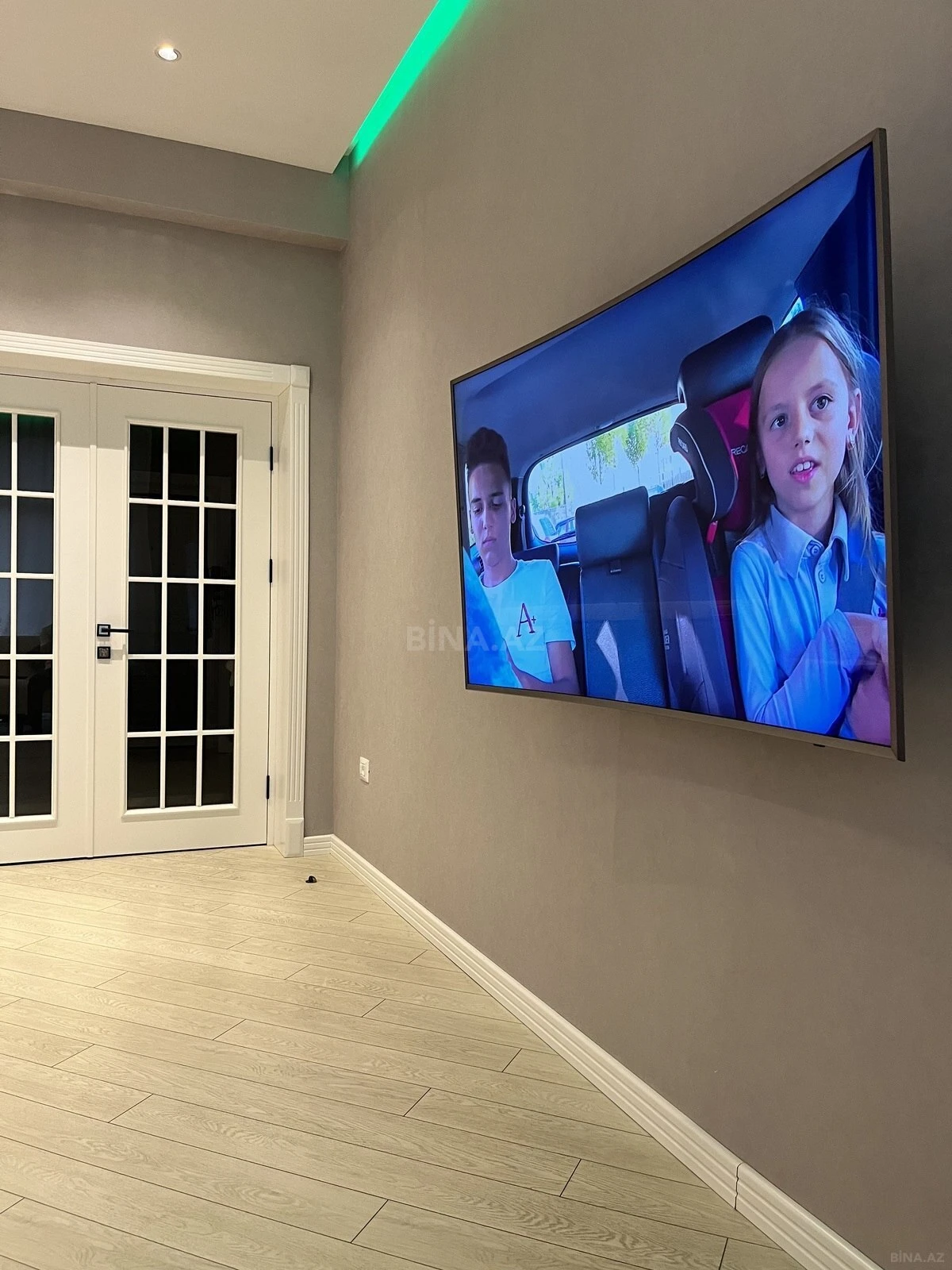 Satılır 2 otaqlı mənzil 88 m²