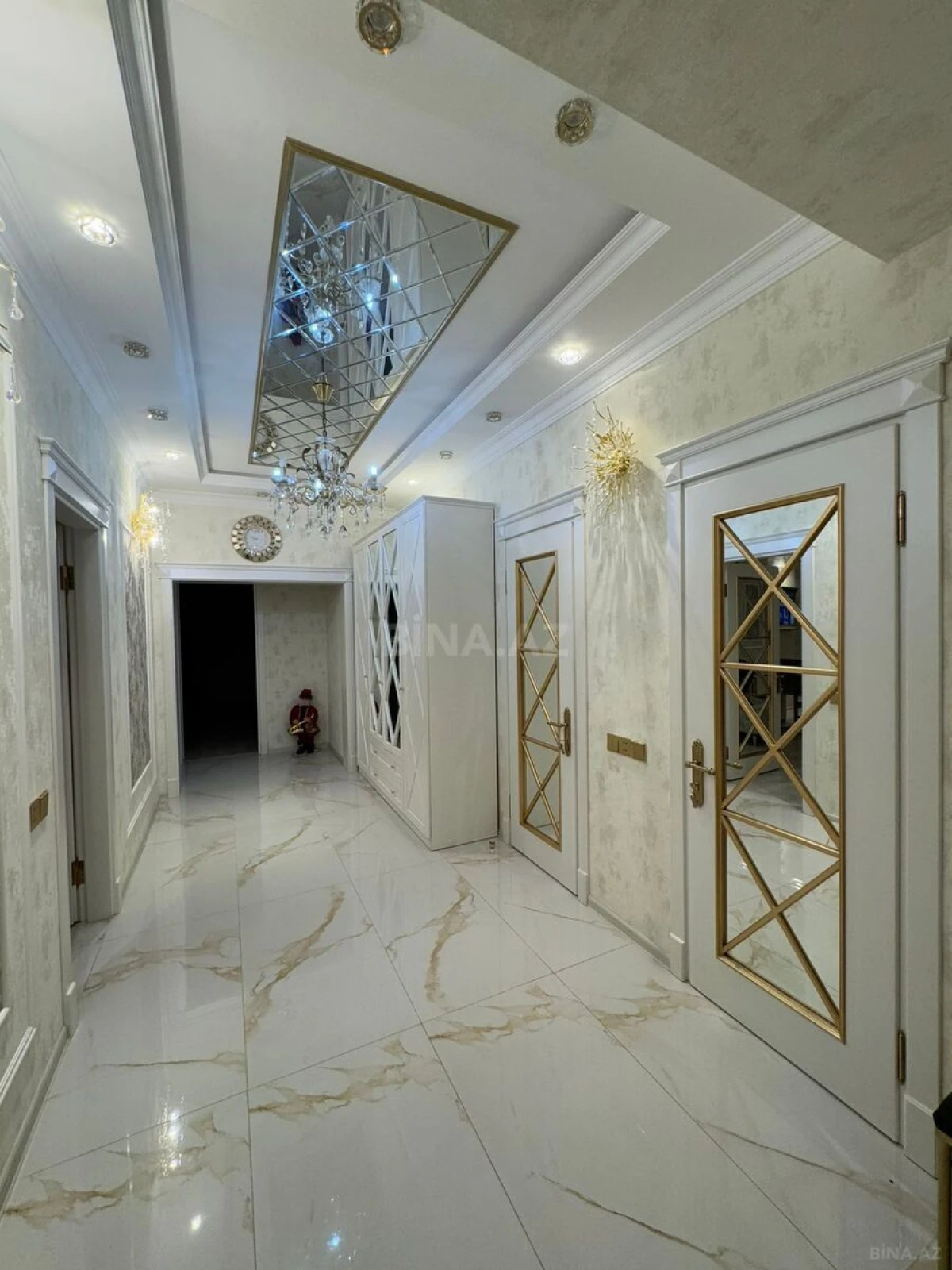 Satılır 3 otaqlı mənzil 100 m²