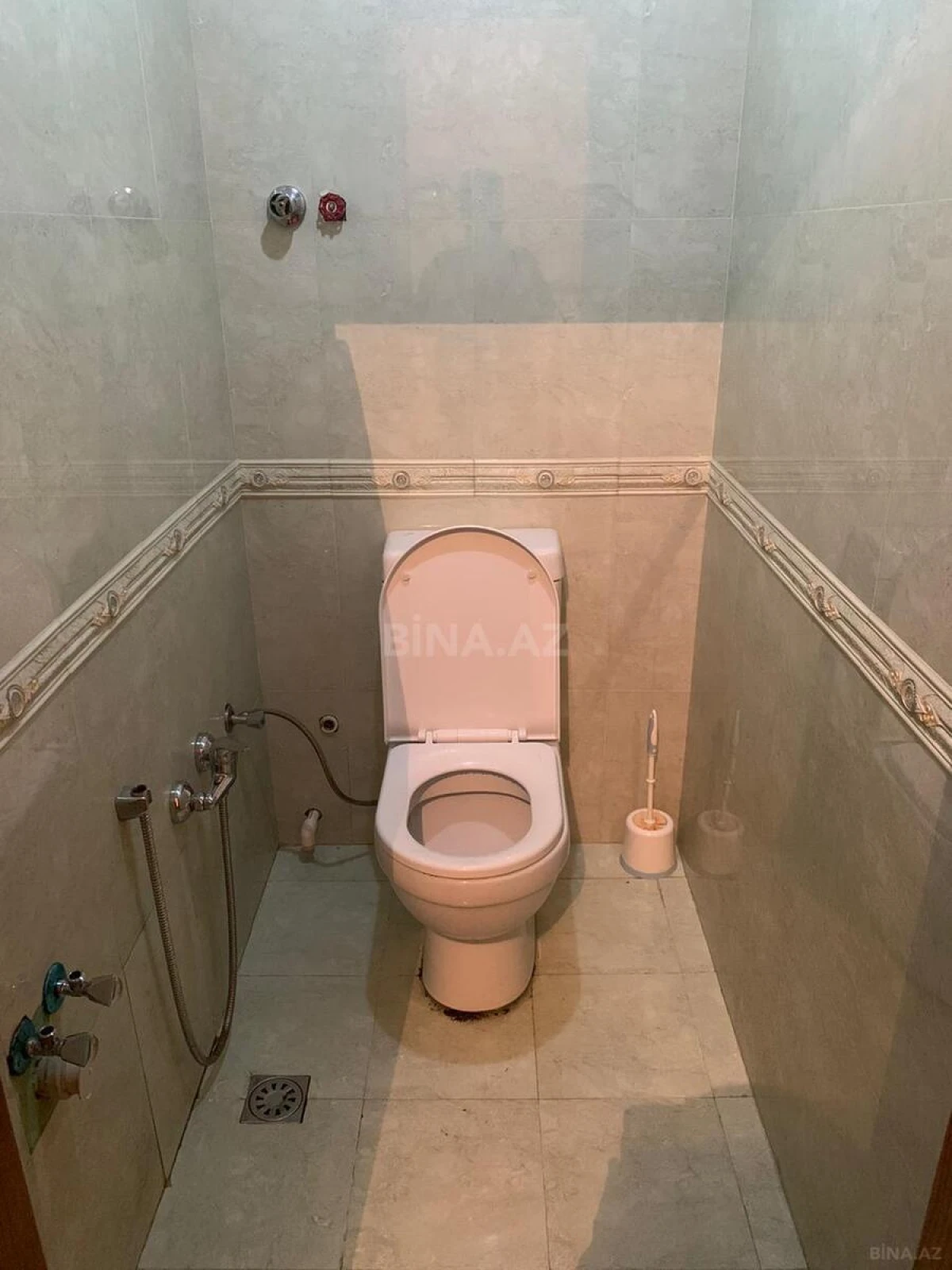 Kirayə verilir 2 otaqlı mənzil 90 m²