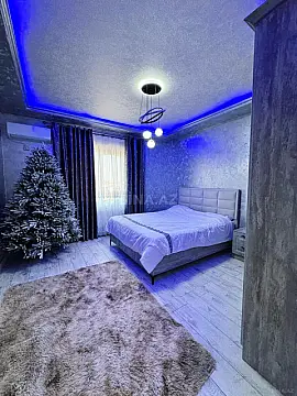 Satılır 5 otaqlı həyət evi 260 m²