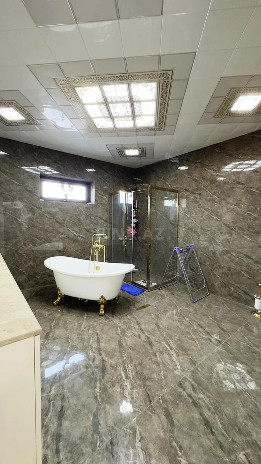 Satılır 5 otaqlı həyət evi 260 m²