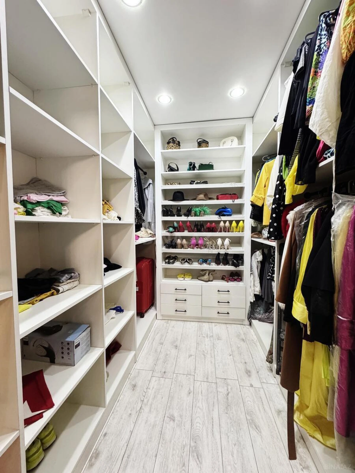 Satılır 5 otaqlı həyət evi 260 m²