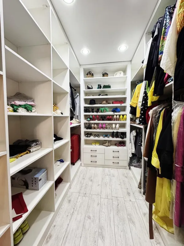 Satılır 5 otaqlı həyət evi 260 m²