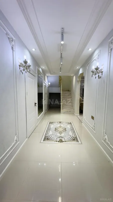 Satılır 5 otaqlı həyət evi 260 m²