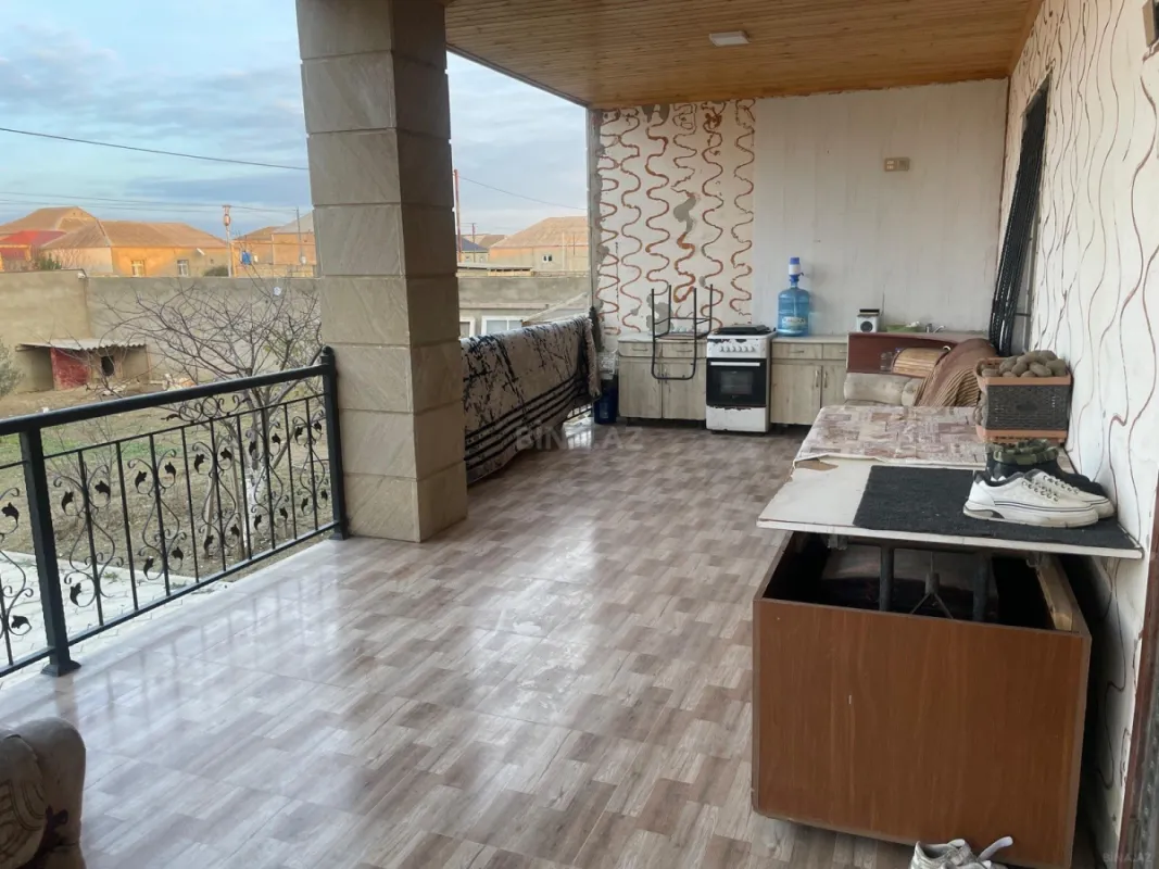Satılır 7 otaqlı həyət evi 200 m²