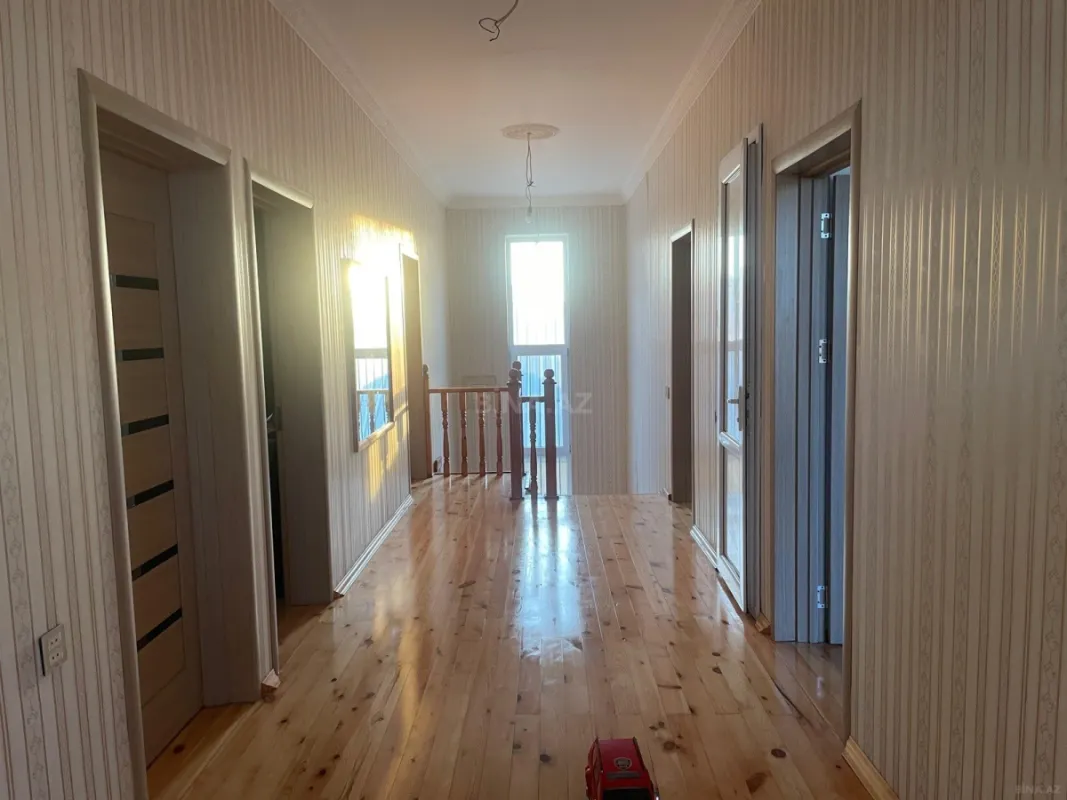Satılır 7 otaqlı həyət evi 200 m²