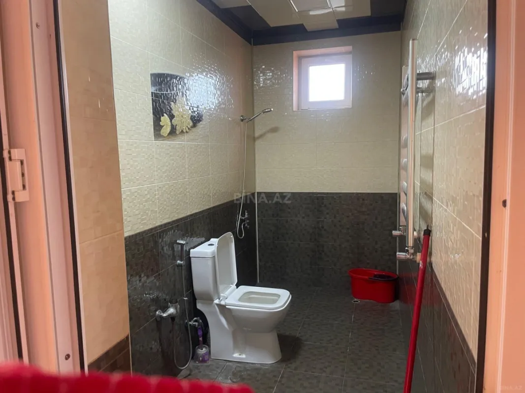 Satılır 7 otaqlı həyət evi 200 m²