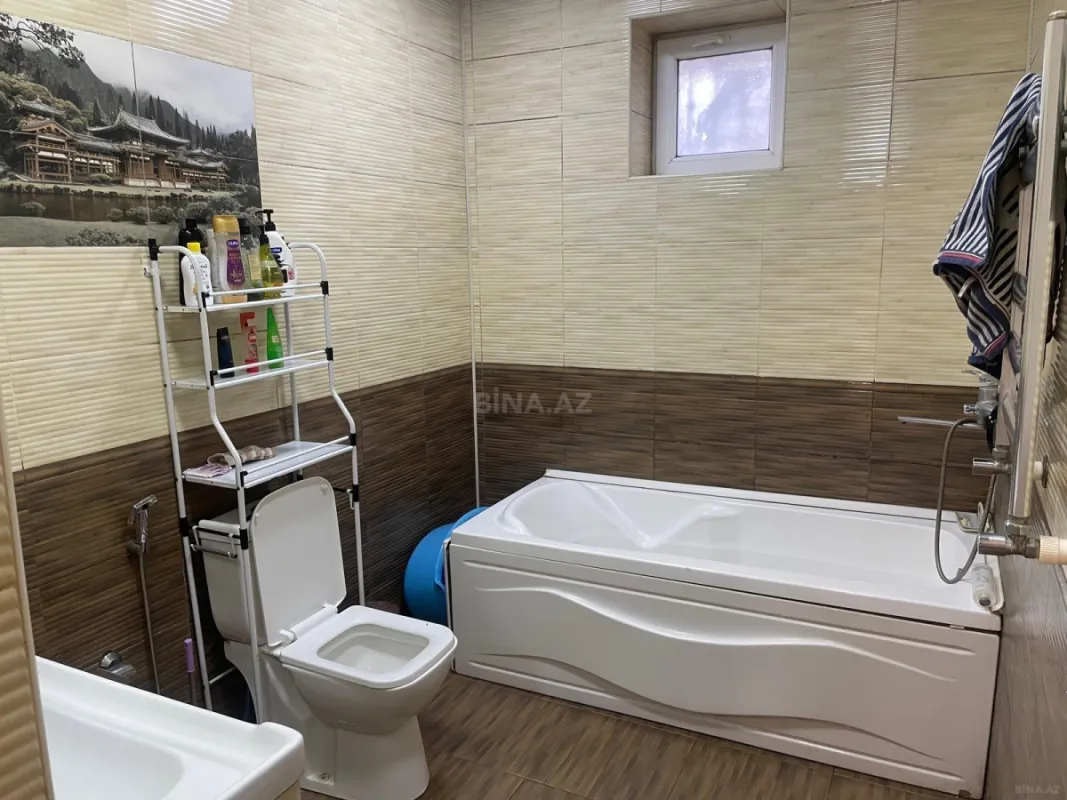 Satılır 7 otaqlı həyət evi 200 m²