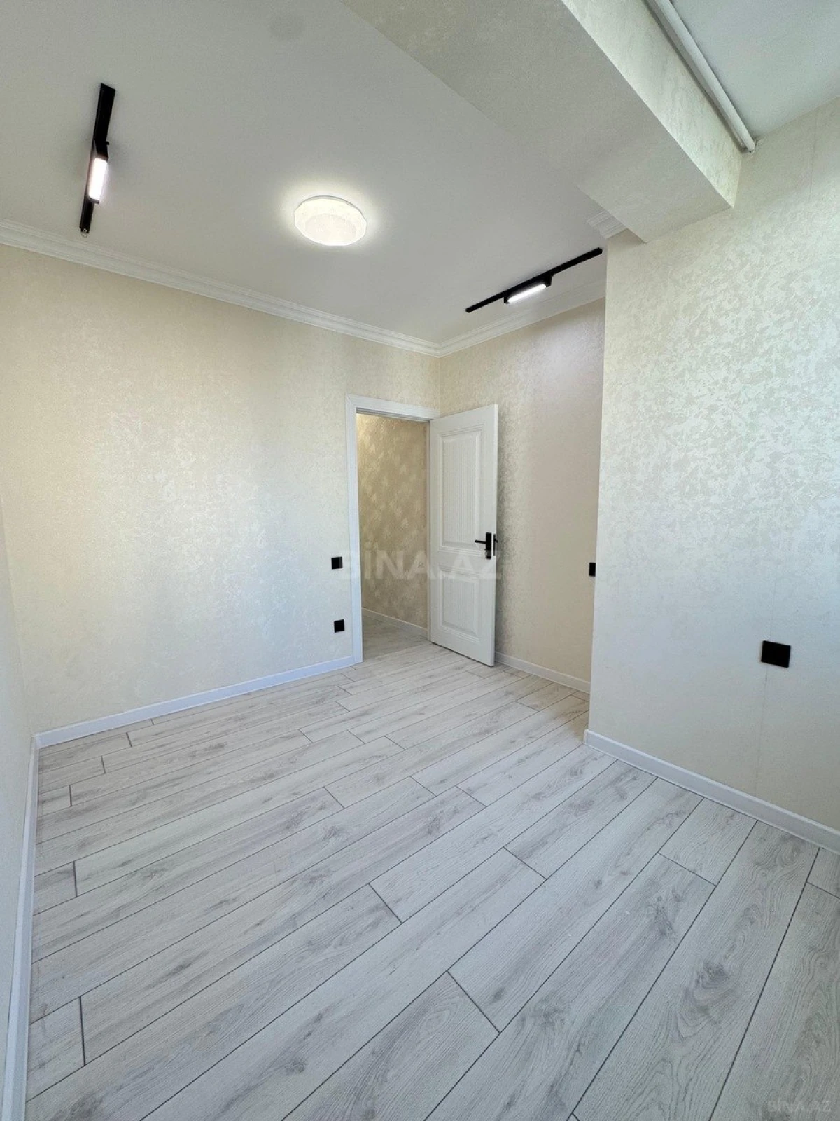 Satılır 2 otaqlı mənzil 45 m²