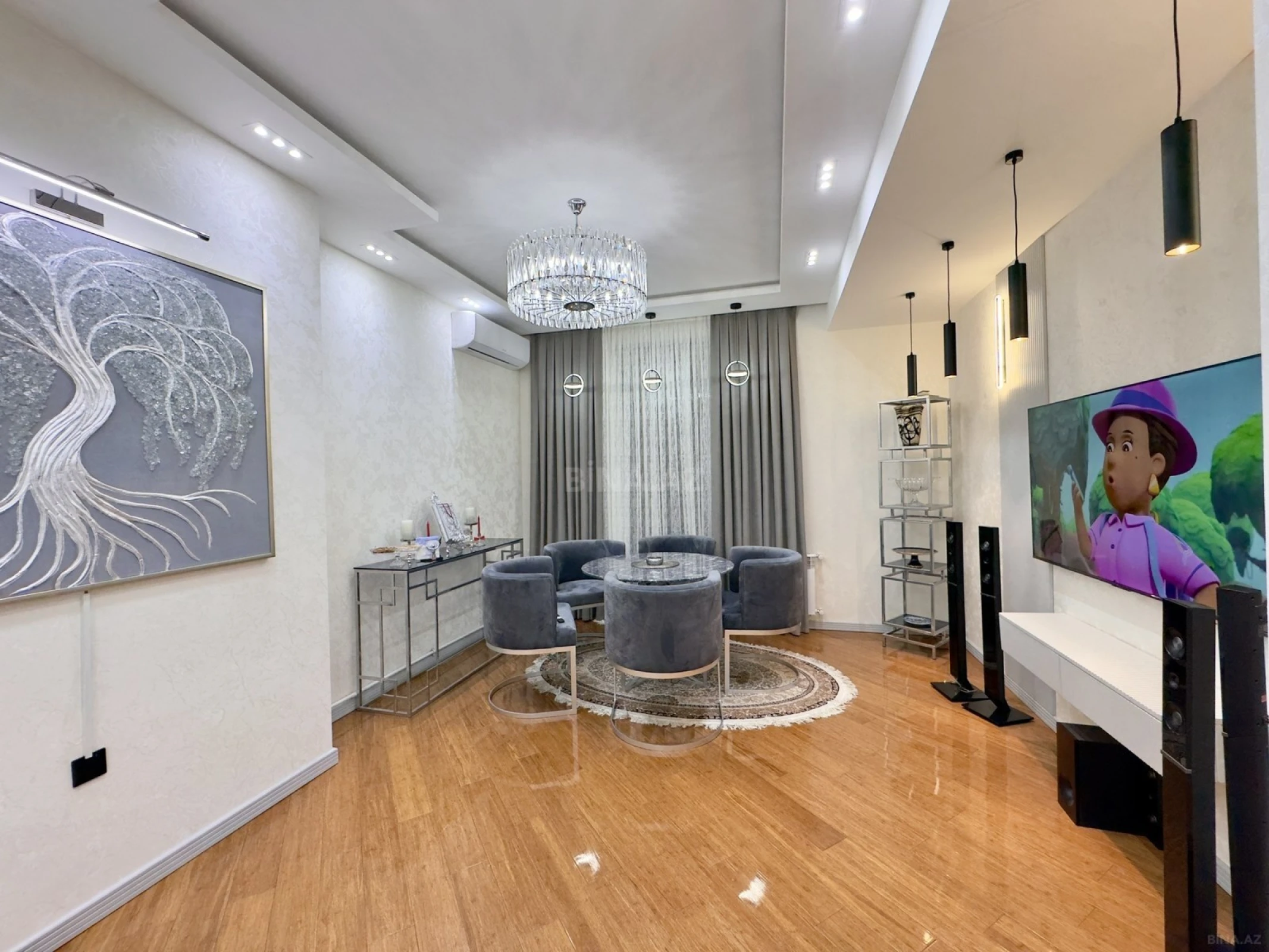 Satılır 3 otaqlı mənzil 107 m²