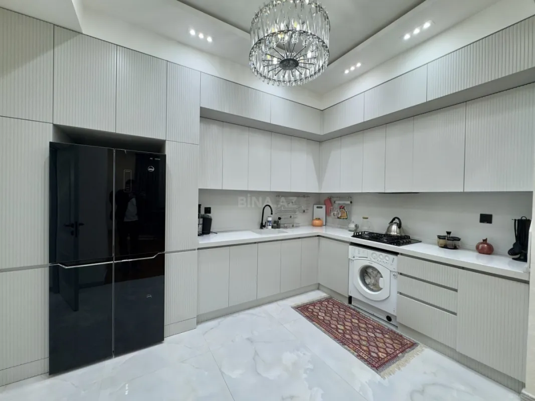 Satılır 3 otaqlı mənzil 107 m²