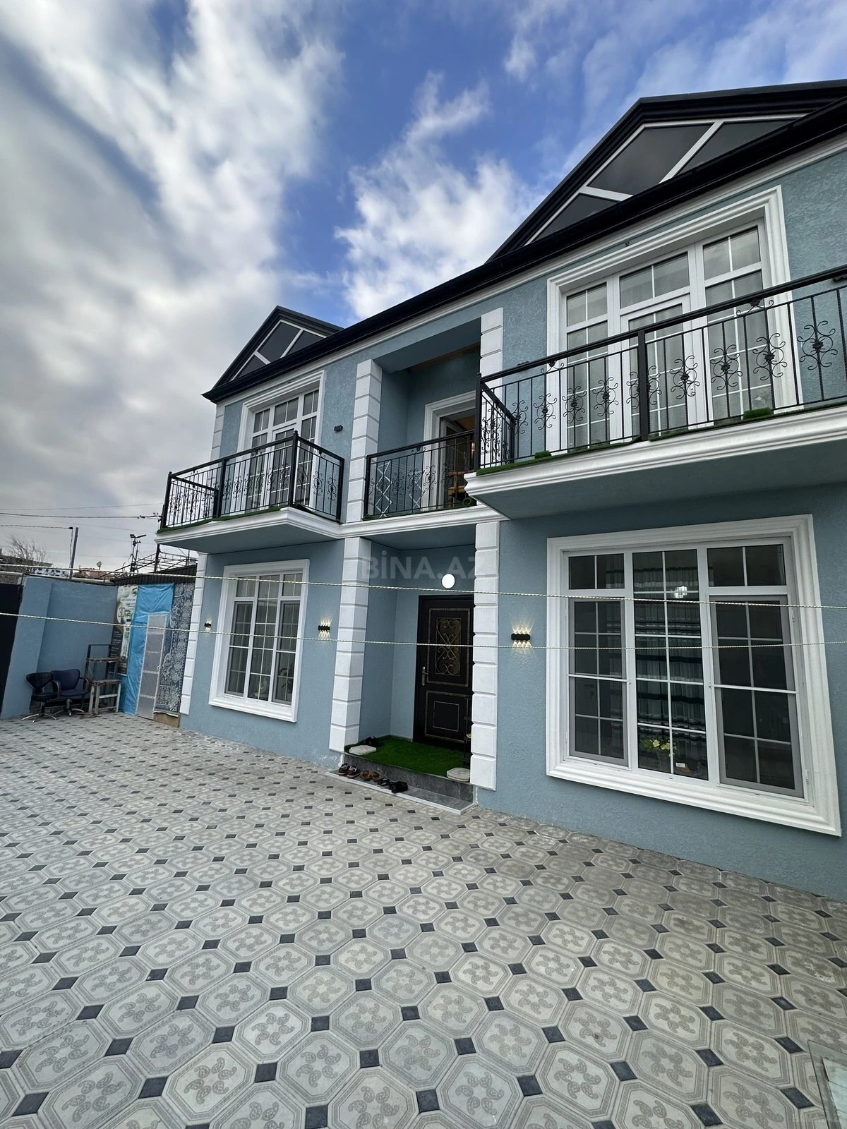 Satılır 4 otaqlı həyət evi 180 m²