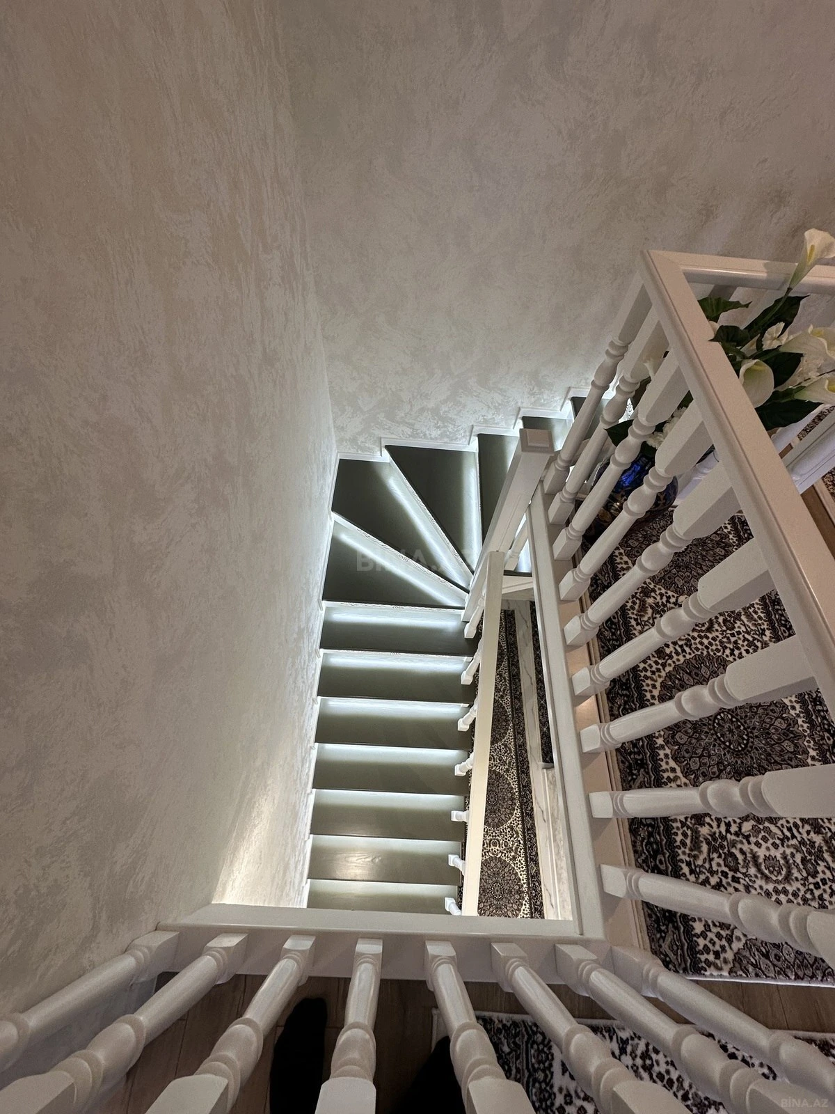 Satılır 4 otaqlı həyət evi 180 m²