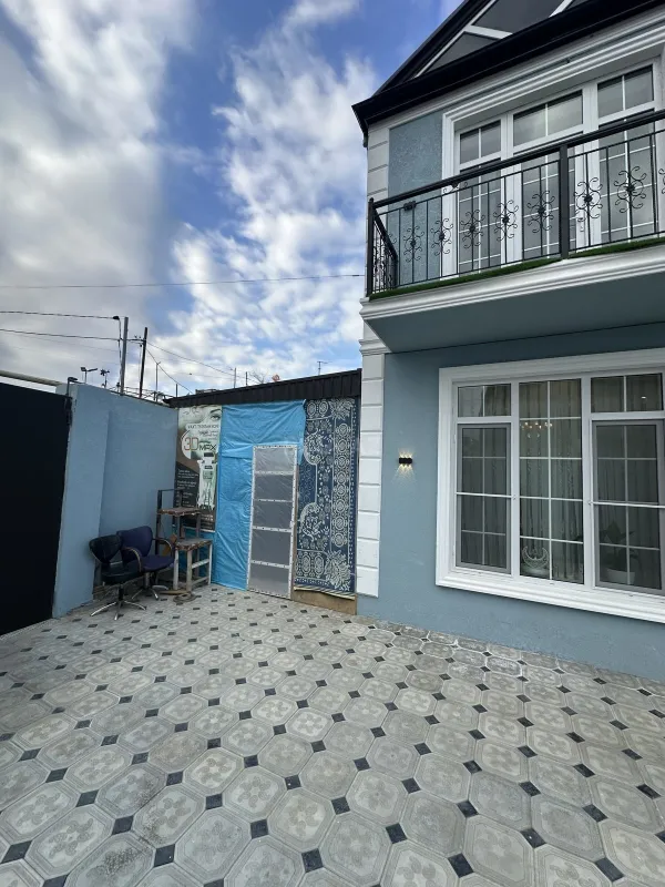 Satılır 4 otaqlı həyət evi 180 m²