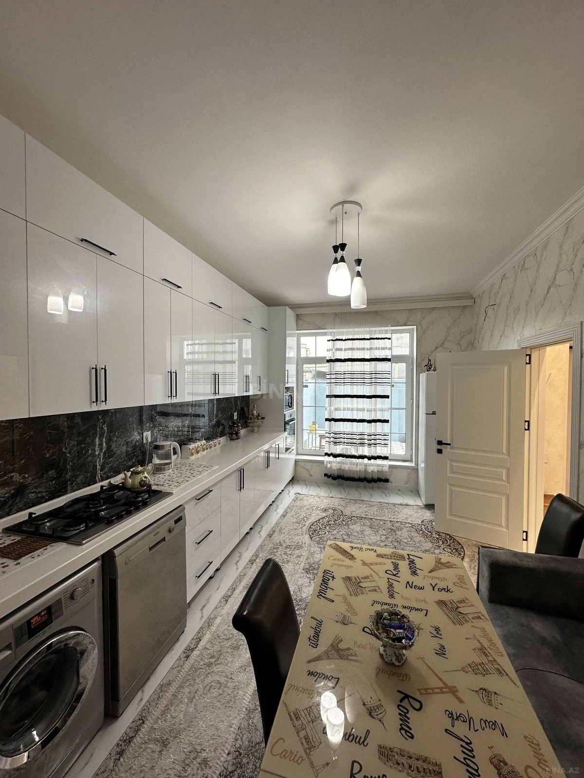 Satılır 4 otaqlı həyət evi 180 m²