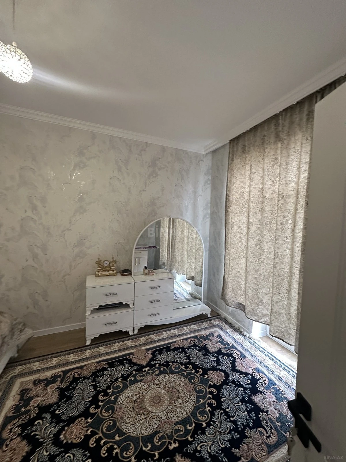Satılır 4 otaqlı həyət evi 180 m²