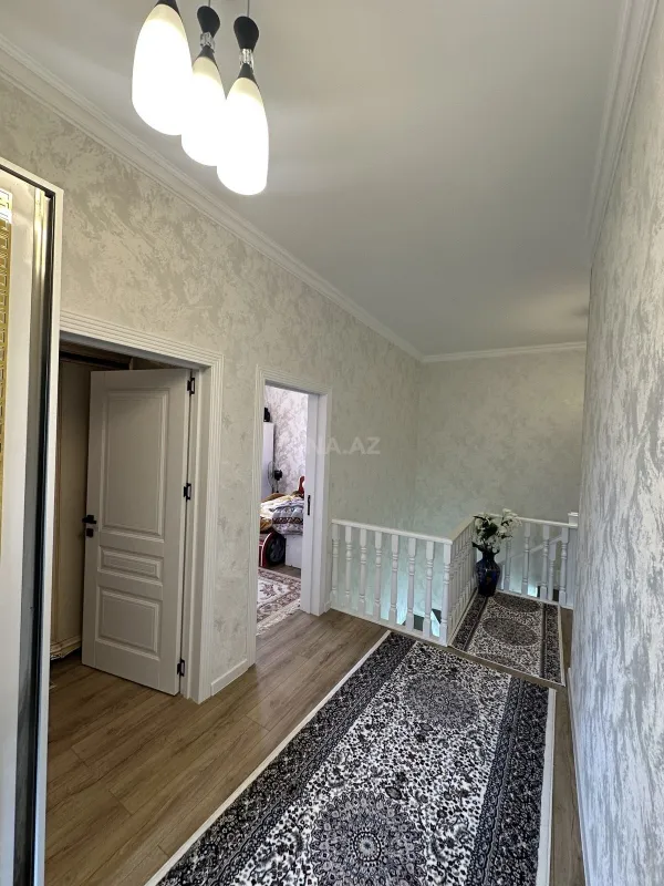 Satılır 4 otaqlı həyət evi 180 m²