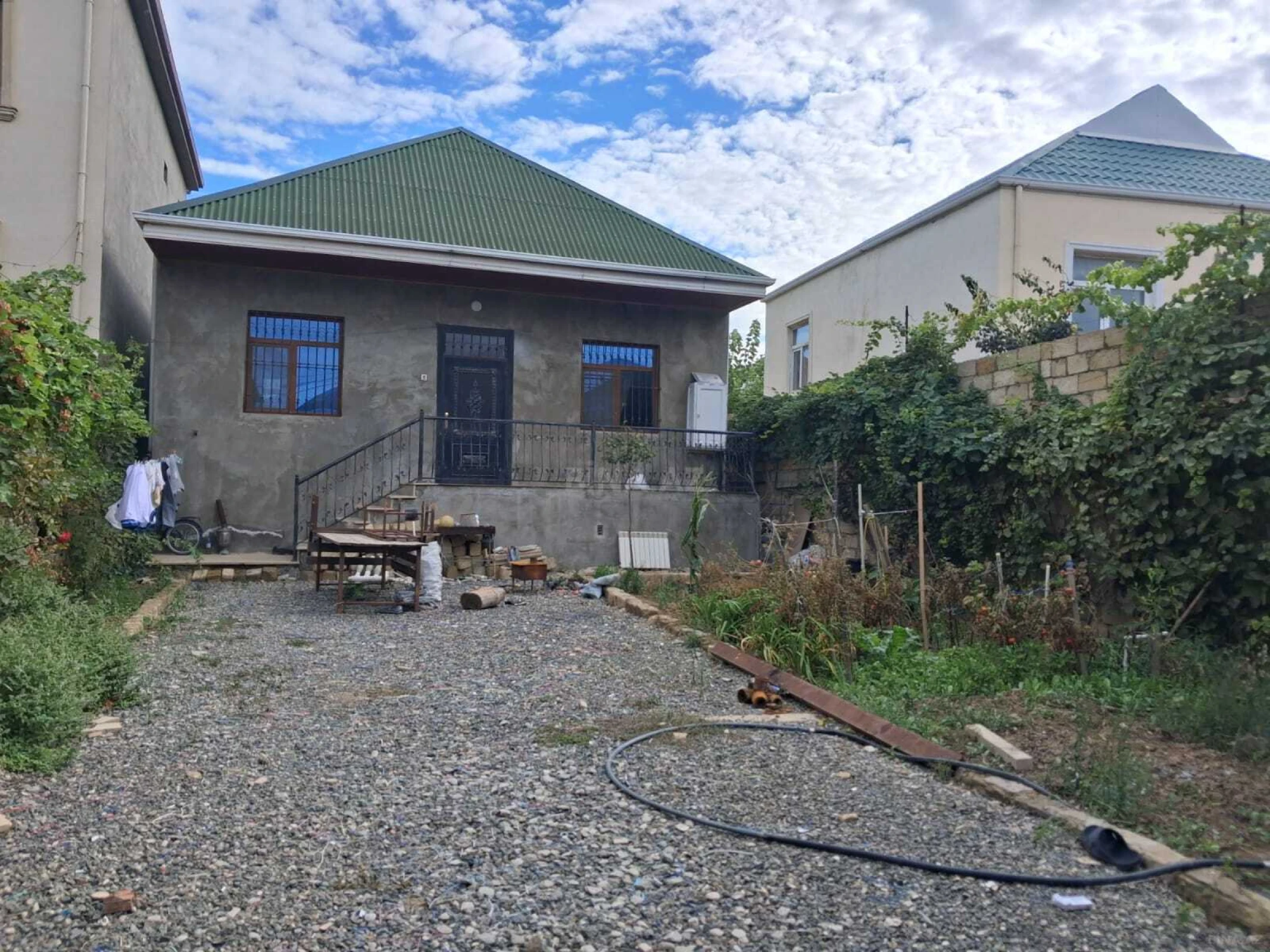 Satılır 3 otaqlı həyət evi 100 m²