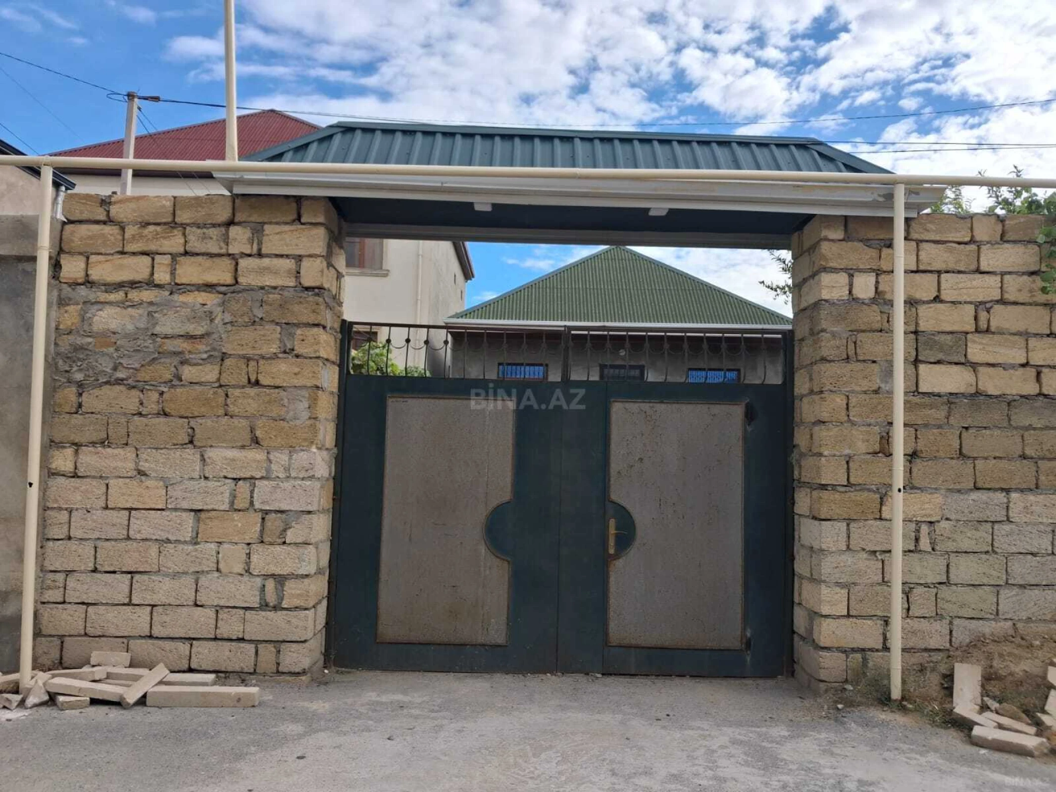 Satılır 3 otaqlı həyət evi 100 m²