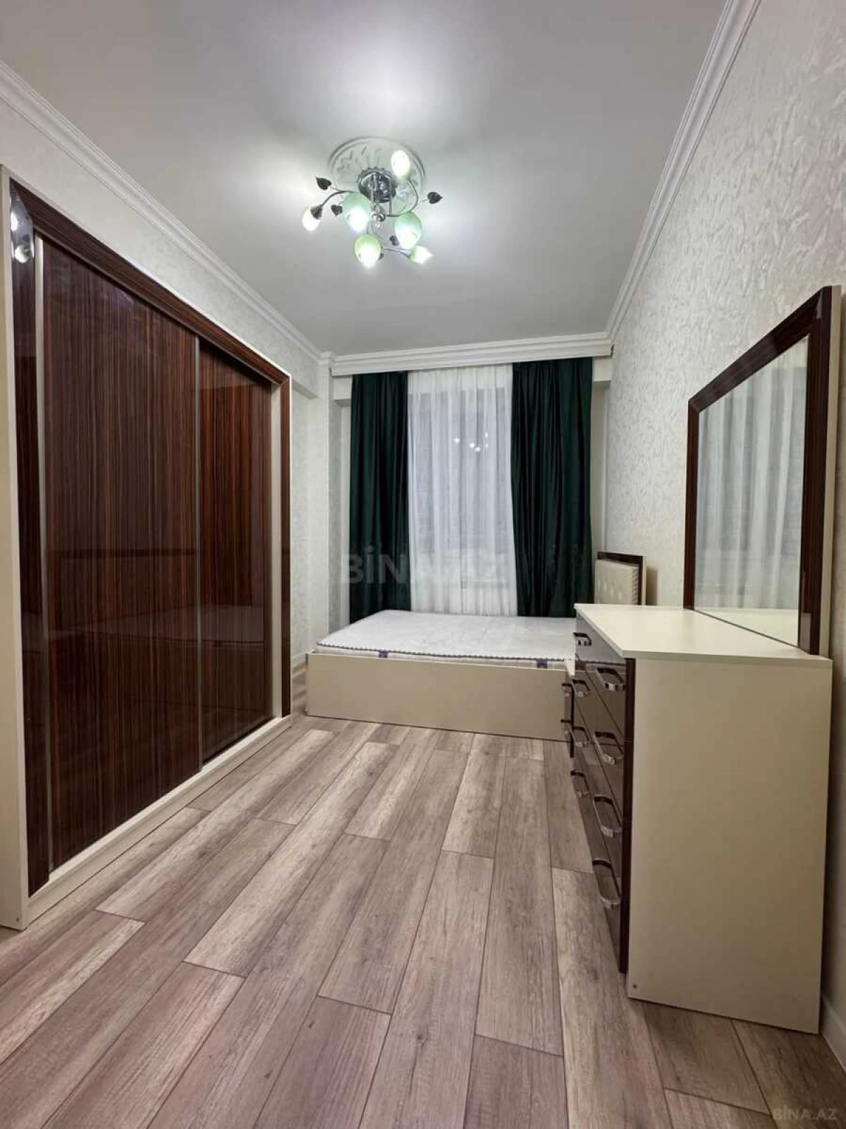 Satılır 2 otaqlı mənzil 60 m²