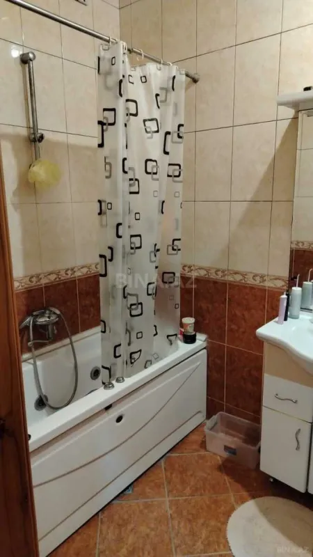 Satılır 2 otaqlı mənzil 74 m²